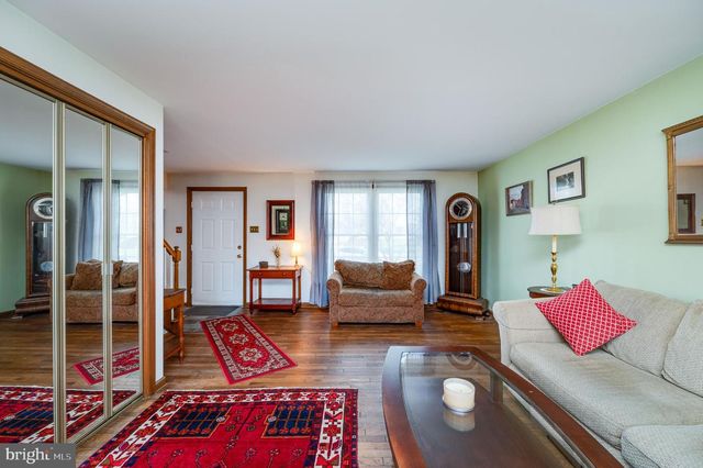 215 E SPRUCE ST, Gilbertsville, PA 19525