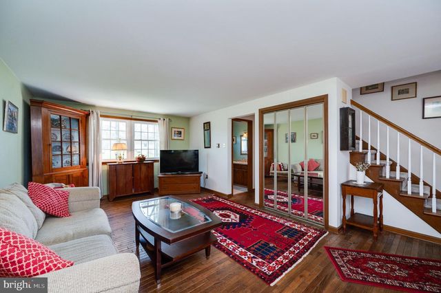 215 E SPRUCE ST, Gilbertsville, PA 19525