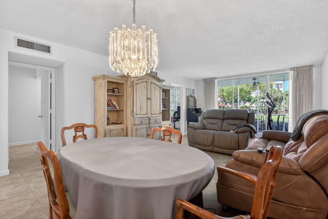 3150 NE 48th Court 104, Lighthouse Point, FL 33064