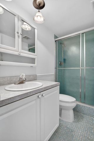 3150 NE 48th Court 104, Lighthouse Point, FL 33064