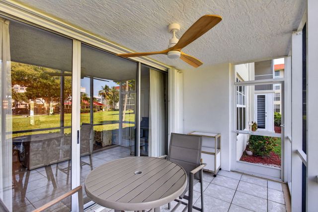 3150 NE 48th Court 104, Lighthouse Point, FL 33064