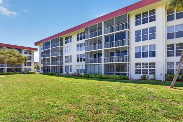 3150 NE 48th Court 104, Lighthouse Point, FL 33064