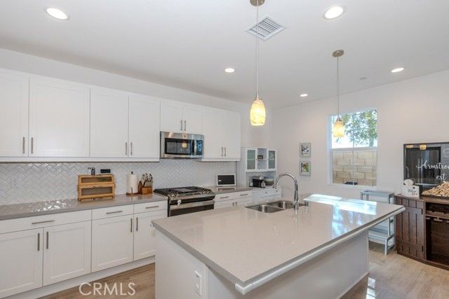 7082 Mallow Drive 2, Fontana, CA 92336