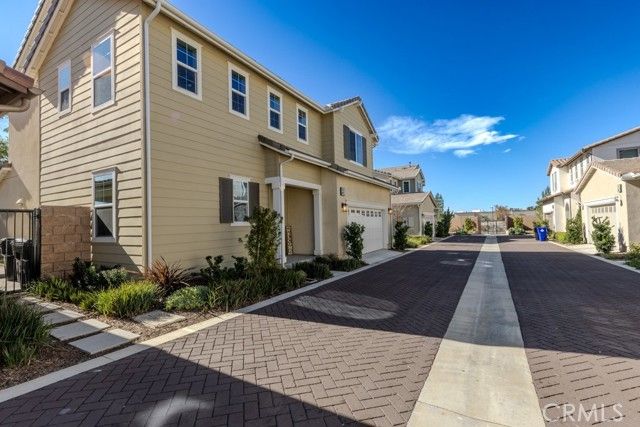 7082 Mallow Drive 2, Fontana, CA 92336