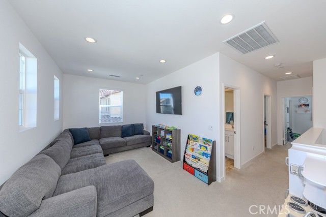 7082 Mallow Drive 2, Fontana, CA 92336