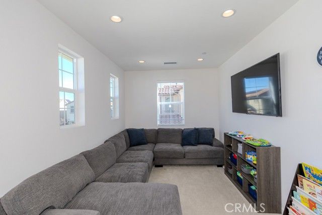 7082 Mallow Drive 2, Fontana, CA 92336