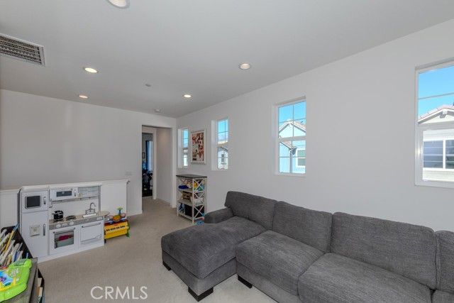 7082 Mallow Drive 2, Fontana, CA 92336