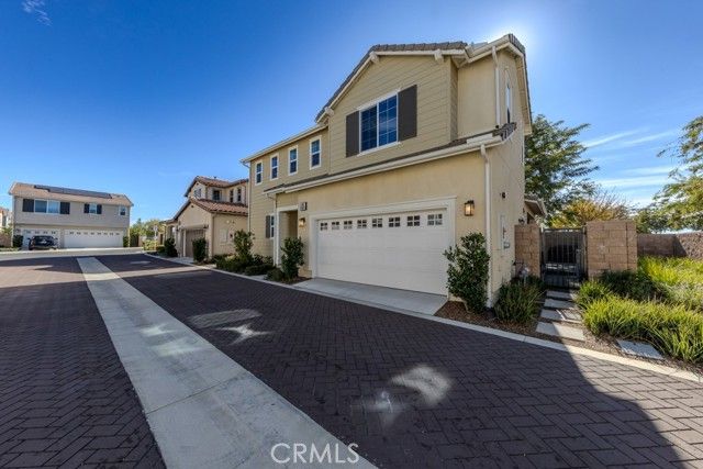 7082 Mallow Drive 2, Fontana, CA 92336