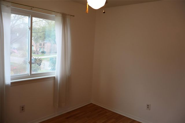 6315 Seegers Trail Drive, Houston, TX 77066