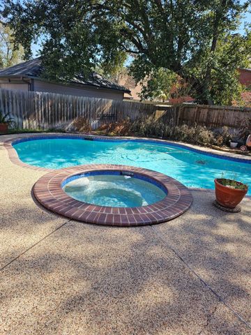 6315 Seegers Trail Drive, Houston, TX 77066