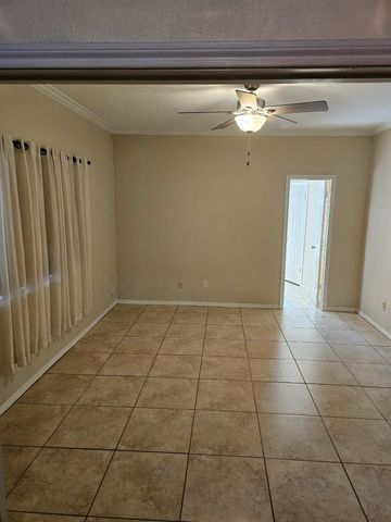 6315 Seegers Trail Drive, Houston, TX 77066