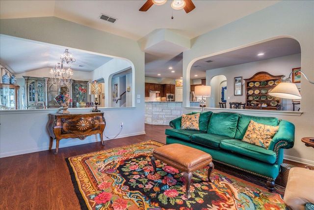 471 Limestone TRL, Austin, TX 78737