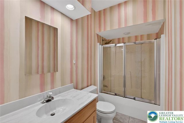 3190 Sheffield Drive, Emmaus Boro, PA 18049