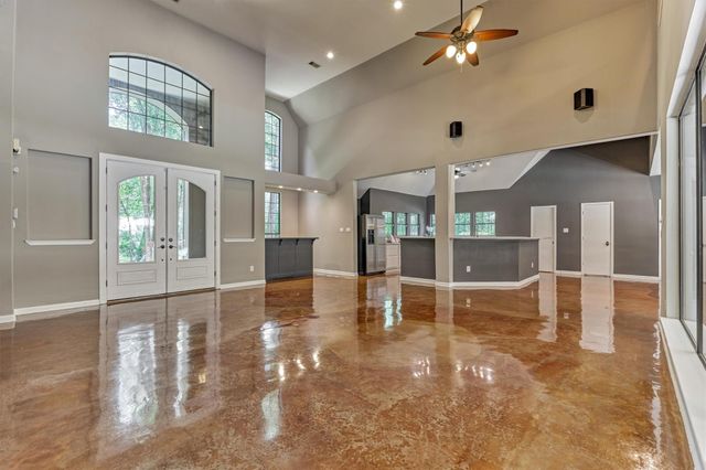 12004 White Oak Run, Conroe, TX 77385