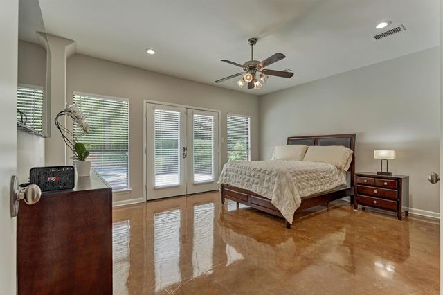12004 White Oak Run, Conroe, TX 77385