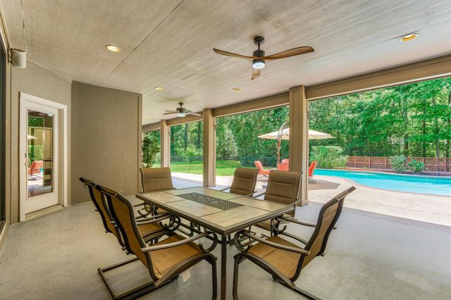 12004 White Oak Run, Conroe, TX 77385