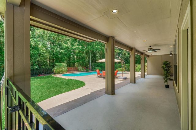 12004 White Oak Run, Conroe, TX 77385