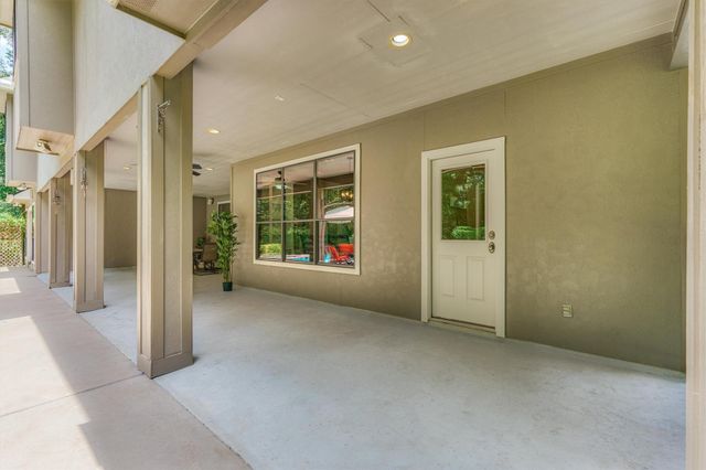 12004 White Oak Run, Conroe, TX 77385