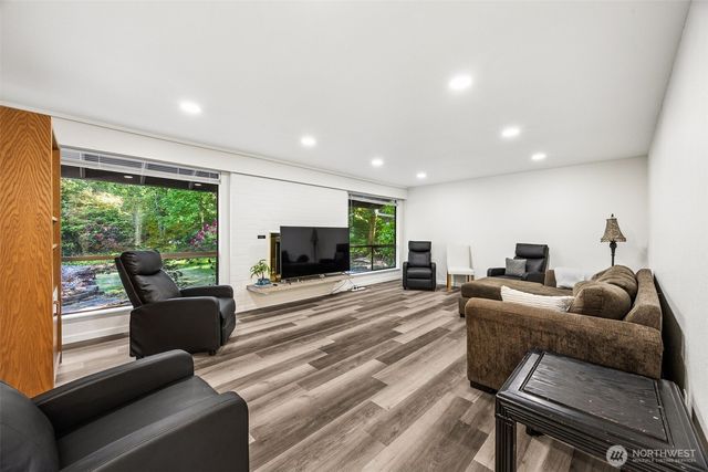 6425 Nyanza Park Drive SW, Lakewood, WA 98499