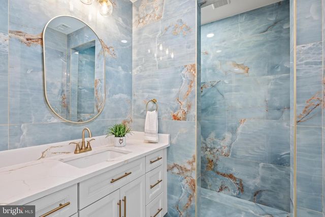 9216 SHELTON ST, Bethesda, MD 20817