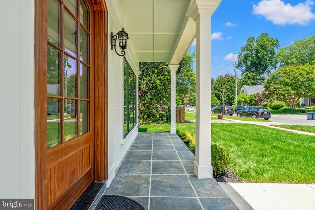 9216 SHELTON ST, Bethesda, MD 20817