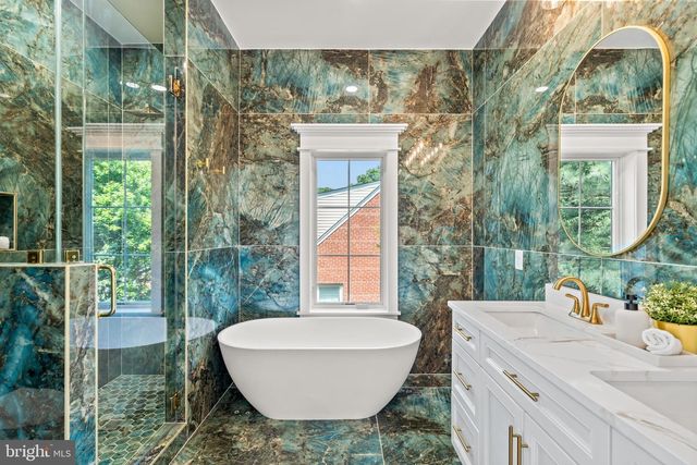 9216 SHELTON ST, Bethesda, MD 20817