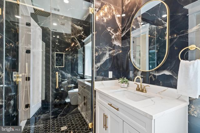 9216 SHELTON ST, Bethesda, MD 20817