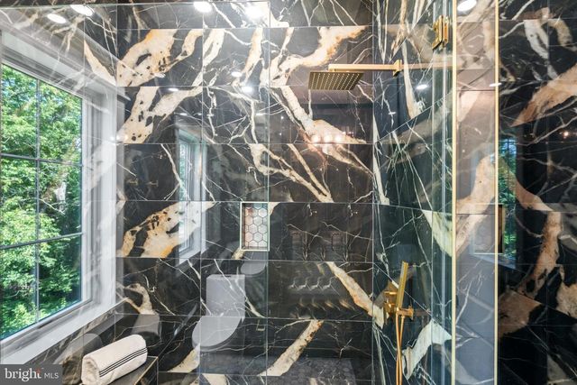 9216 SHELTON ST, Bethesda, MD 20817