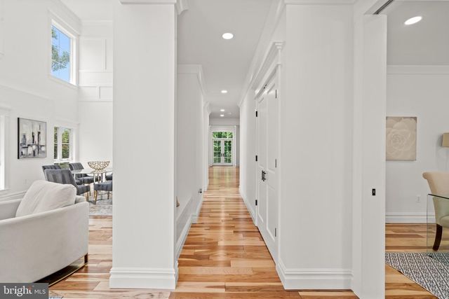 9216 SHELTON ST, Bethesda, MD 20817