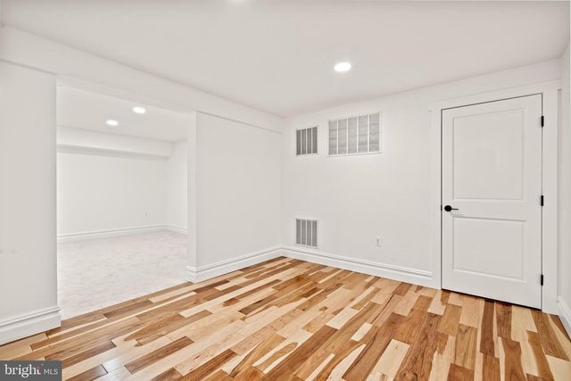 9216 SHELTON ST, Bethesda, MD 20817