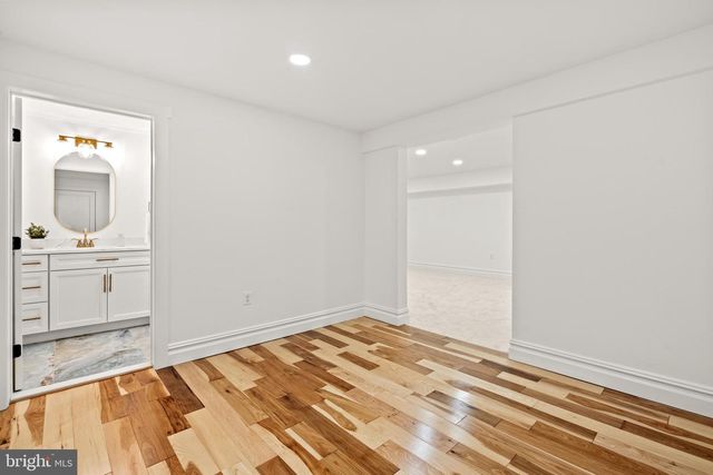 9216 SHELTON ST, Bethesda, MD 20817