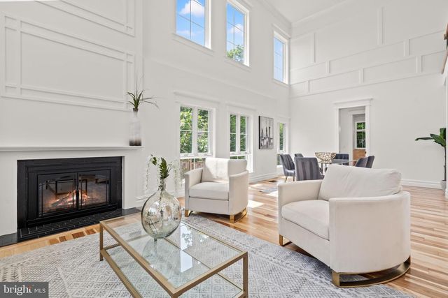 9216 SHELTON ST, Bethesda, MD 20817