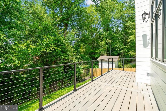 9216 SHELTON ST, Bethesda, MD 20817