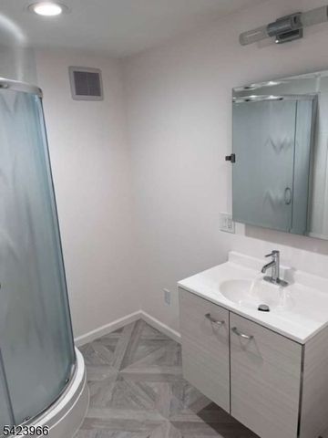 132 Longacre Ct, Hillsborough Twp., NJ 08844