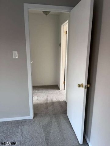 132 Longacre Ct, Hillsborough Twp., NJ 08844