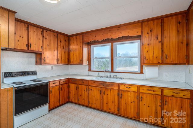 897 Calloway Road, Lincolnton, NC 28092