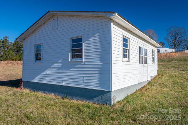 897 Calloway Road, Lincolnton, NC 28092