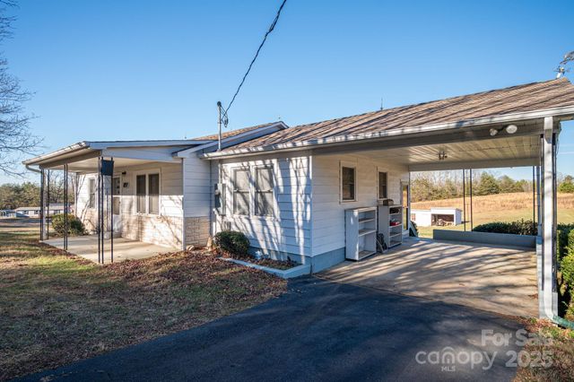 897 Calloway Road, Lincolnton, NC 28092