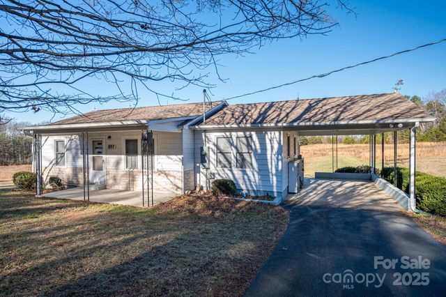 897 Calloway Road, Lincolnton, NC 28092