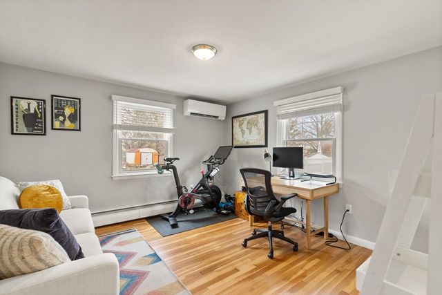 7 Larkin Ln, Salem, MA 01970