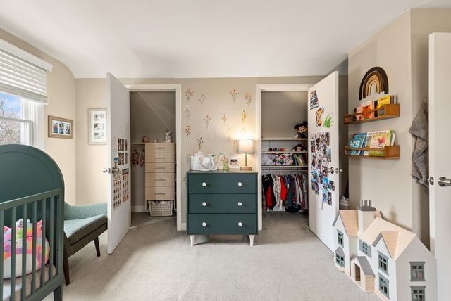 7 Larkin Ln, Salem, MA 01970