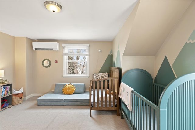 7 Larkin Ln, Salem, MA 01970