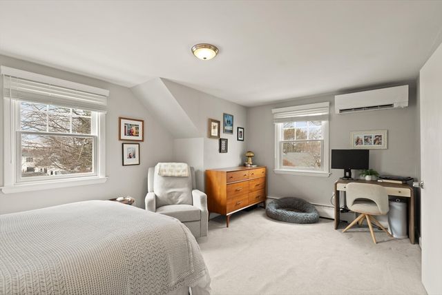 7 Larkin Ln, Salem, MA 01970