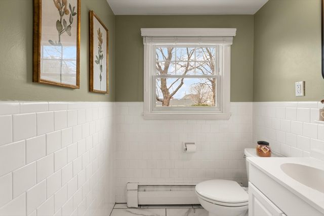 7 Larkin Ln, Salem, MA 01970