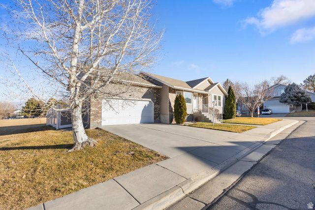 4571 S STONEWOOD DR, West Valley City, UT 84119