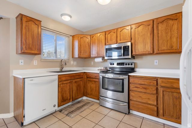 4571 S STONEWOOD DR, West Valley City, UT 84119