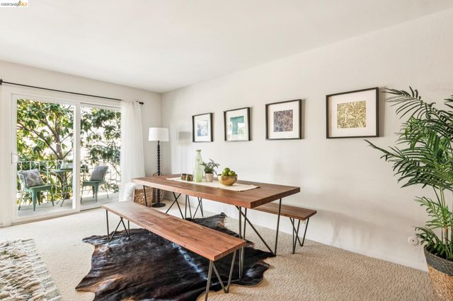 695 Mariposa 203, Oakland, CA 94610