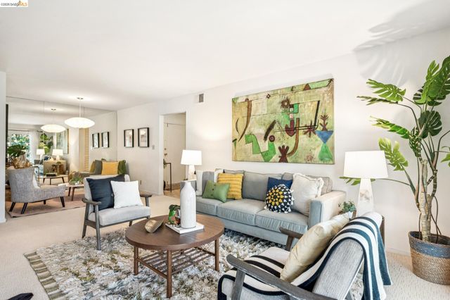 695 Mariposa 203, Oakland, CA 94610