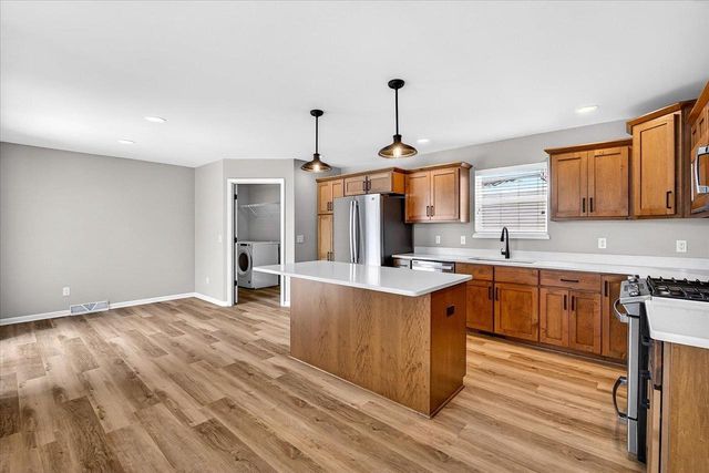 1096 Wild Willow Way, Verona, WI 53593