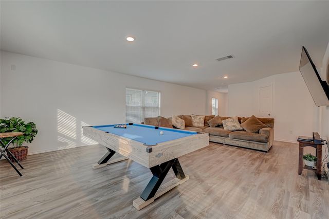 1234 Blue Hazel Court, Pinehurst, TX 77362